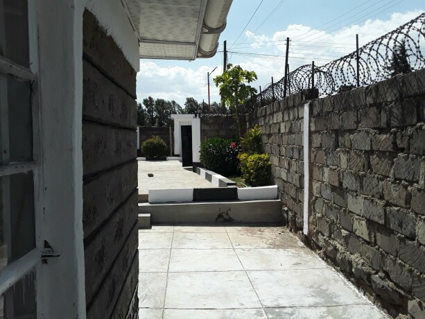 corner-house-for-sale-ngunyi-road-estate-big-5