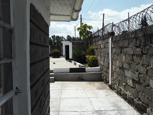 corner-house-for-sale-ngunyi-road-estate-big-5
